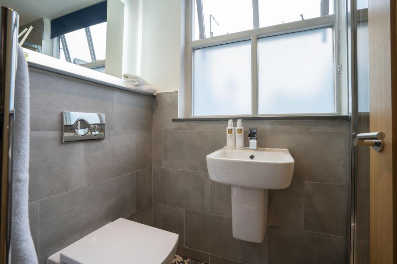 Spacious - Contemporary 2Br Apartment - Central Ambleside - Parking Eksteriør bilde