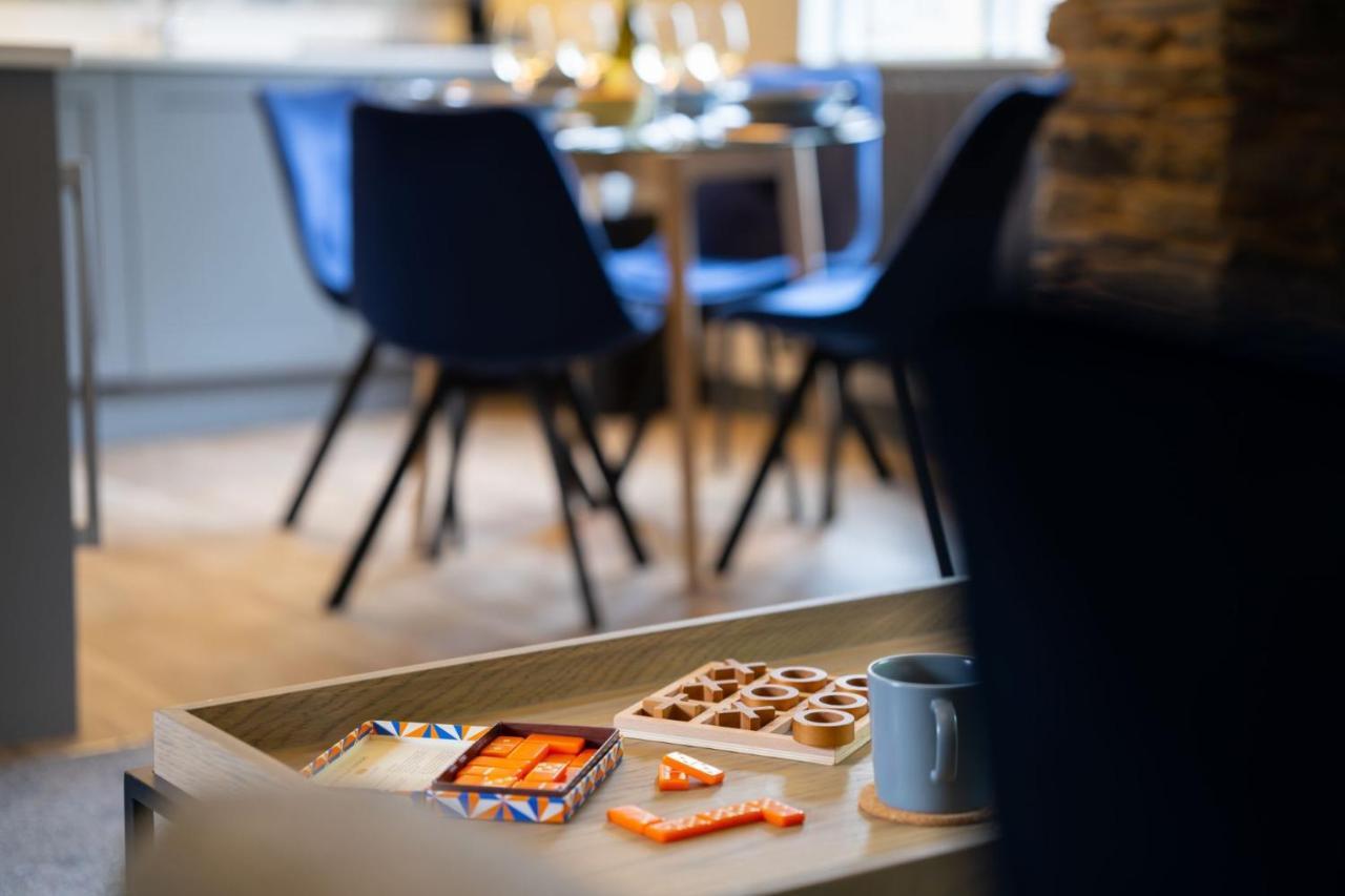 Spacious - Contemporary 2Br Apartment - Central Ambleside - Parking Eksteriør bilde